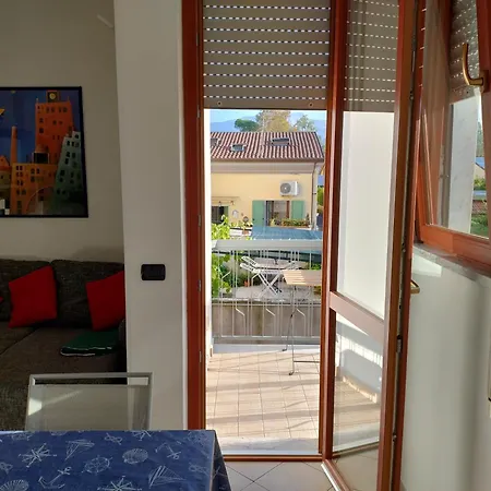 Apartment Casa Marina Marina Di Carrara